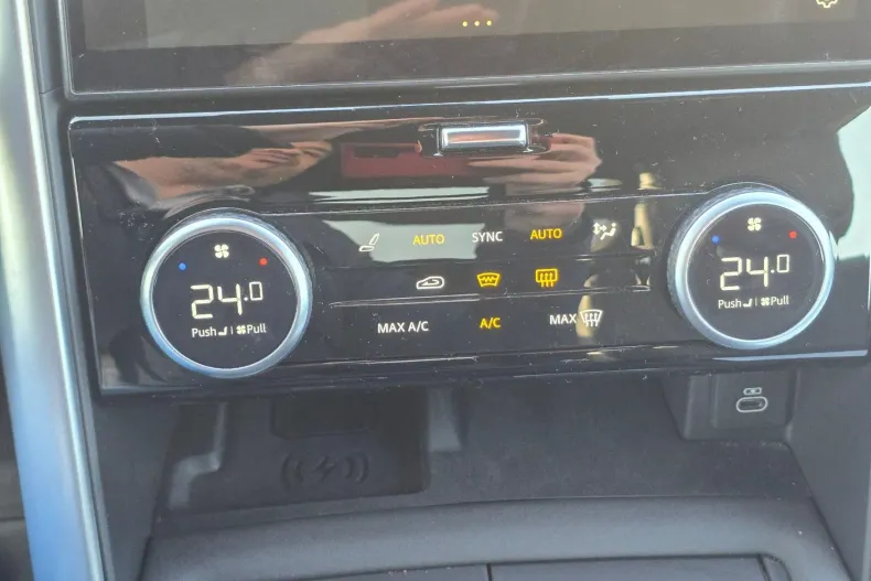 Land Rover Discovery din 2023 cu 40.000 km - oferta LAN165936 - foto 13