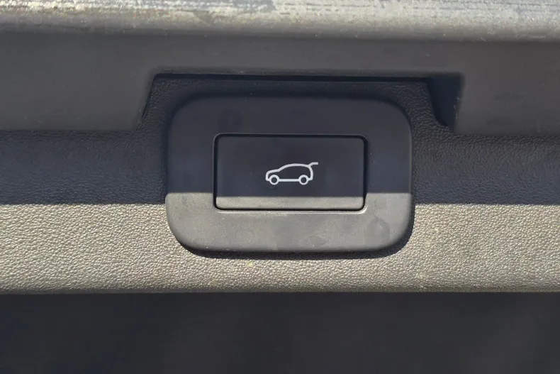 Land Rover Discovery din 2023 cu 40.000 km - oferta LAN165936 - foto 26