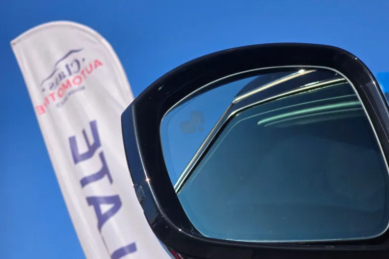 Land Rover Discovery din 2023 cu 40.000 km - oferta LAN165936 - foto 29