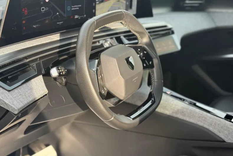 Peugeot 3008 din 2024 cu 34.202 km - oferta PEU165938 - foto 8