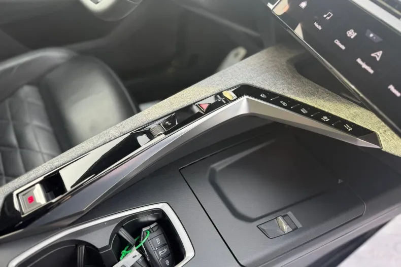 Peugeot 3008 din 2024 cu 34.202 km - oferta PEU165938 - foto 26