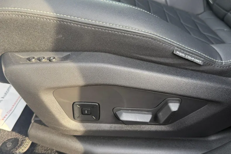 Peugeot 3008 din 2024 cu 34.202 km - oferta PEU165938 - foto 34