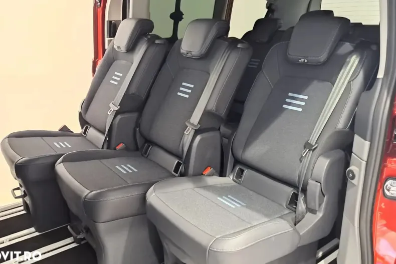 Ford Tourneo Custom din 2025 cu 1 km - oferta FOR165944 - foto 17