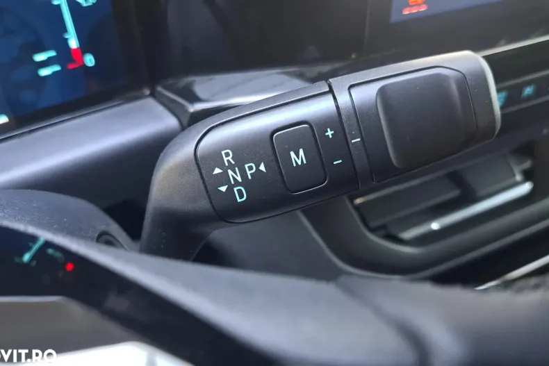 Ford Tourneo Custom din 2025 cu 1 km - oferta FOR165944 - foto 26