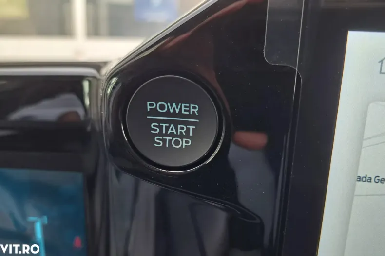 Ford Tourneo Custom din 2025 cu 1 km - oferta FOR165944 - foto 38