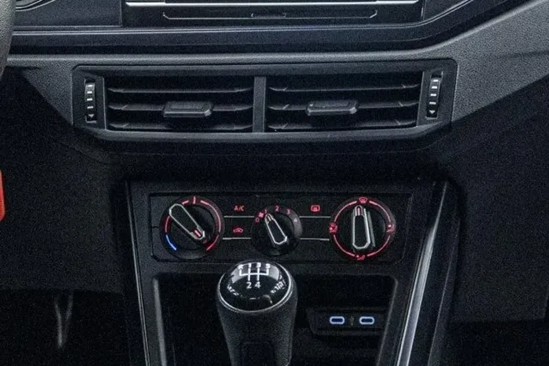 Volkswagen Polo din 2020 cu 68.311 km - oferta VOL165959 - foto 4