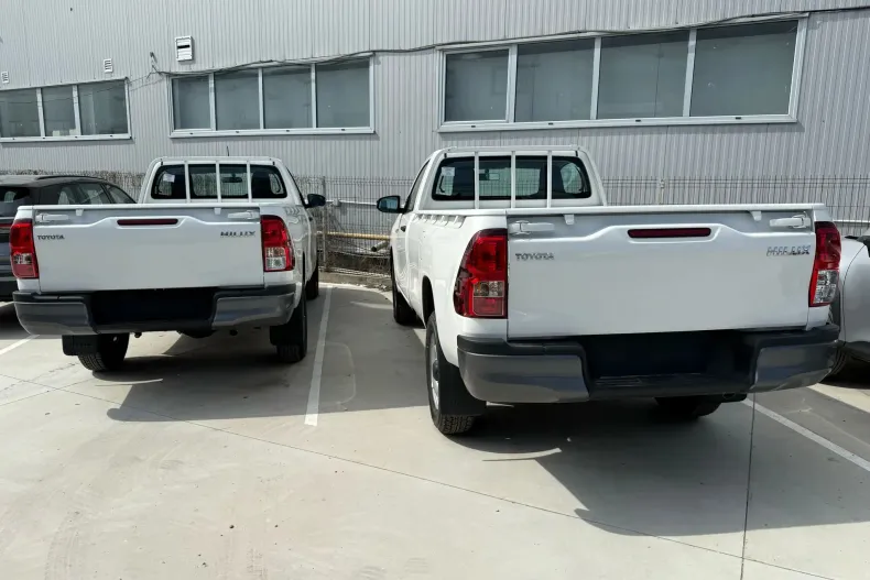 Toyota Hilux din 2023 cu 8 km - oferta TOY165964 - foto 9