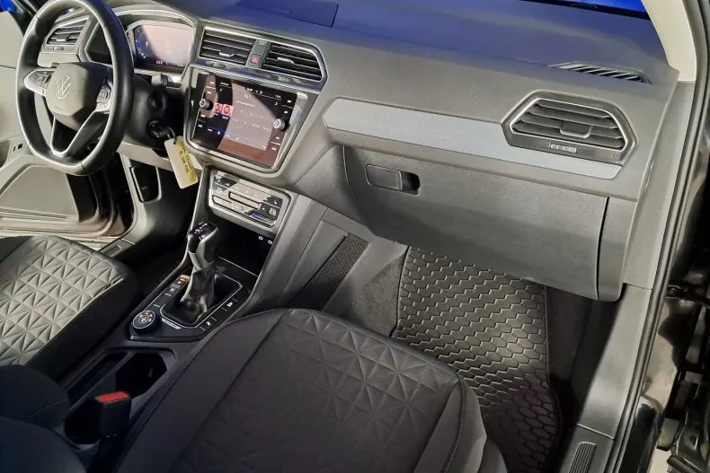 Volkswagen Tiguan din 2020 cu 70.629 km - oferta VOL165976 - foto 18