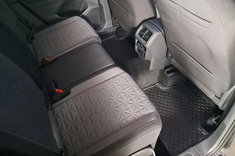 Volkswagen Tiguan din 2020 cu 70.629 km - oferta VOL165976 - foto 19