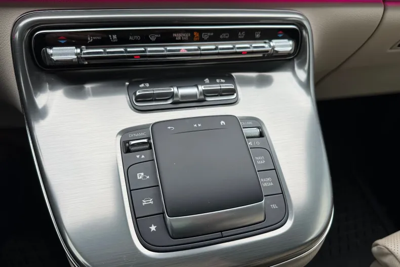 Mercedes-Benz V din 2024 cu 35.900 km - oferta MER165977 - foto 31