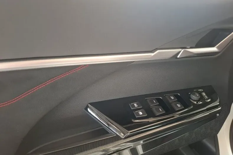 KG Mobility Actyon din 2025 cu 10 km - oferta KGM165980 - foto 10