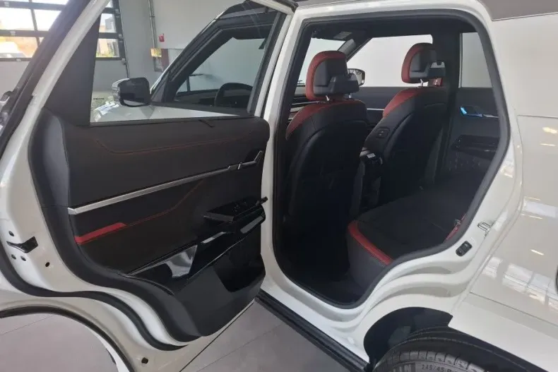 KG Mobility Actyon din 2025 cu 10 km - oferta KGM165980 - foto 32