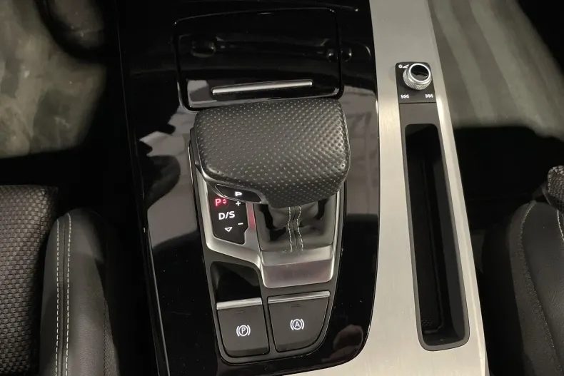 Audi Q5 din 2021 cu 98.643 km - oferta AUD165988 - foto 18