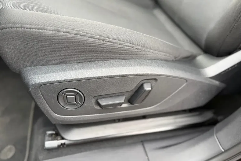 Audi Q3 din 2022 cu 136.000 km - oferta AUD165993 - foto 14