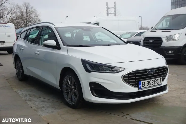 Ford Focus din 2022 cu 27.500 km - oferta FOR165996 - foto 3