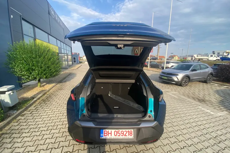 Peugeot 3008 din 2025 cu 1.350 km - oferta PEU165997 - foto 9