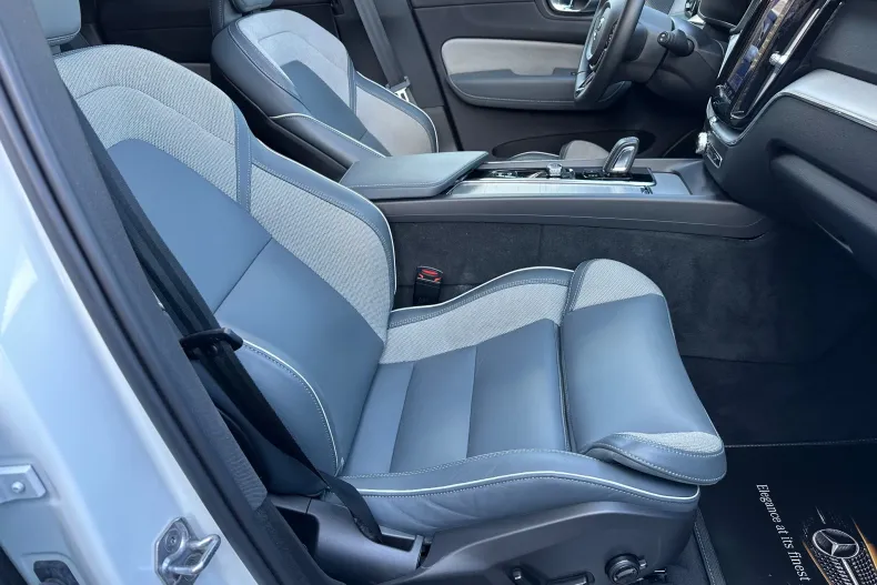 Volvo XC60 din 2022 cu 118.000 km - oferta VOL165999 - foto 15