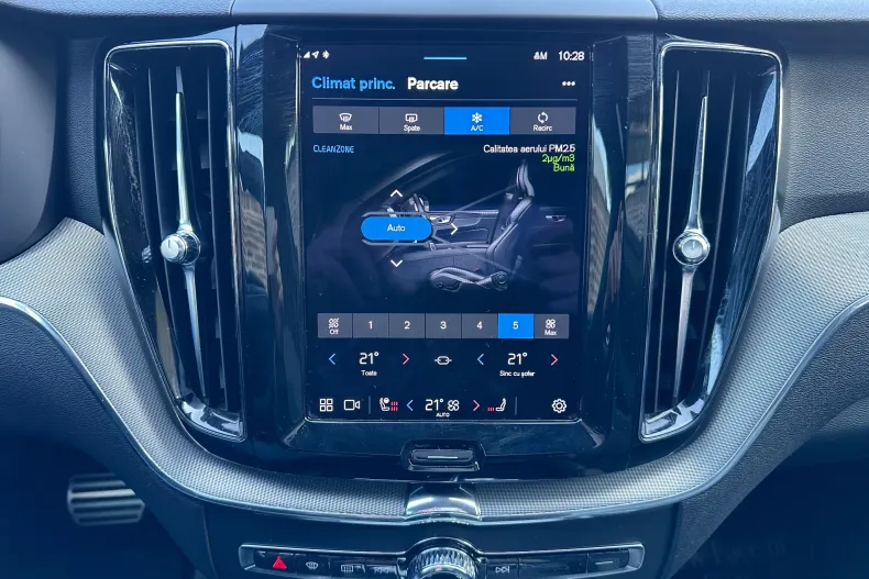 Volvo XC60 din 2022 cu 118.000 km - oferta VOL165999 - foto 26