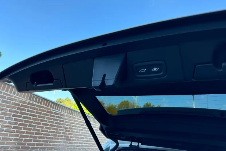 Volvo XC60 din 2022 cu 118.000 km - oferta VOL165999 - foto 33