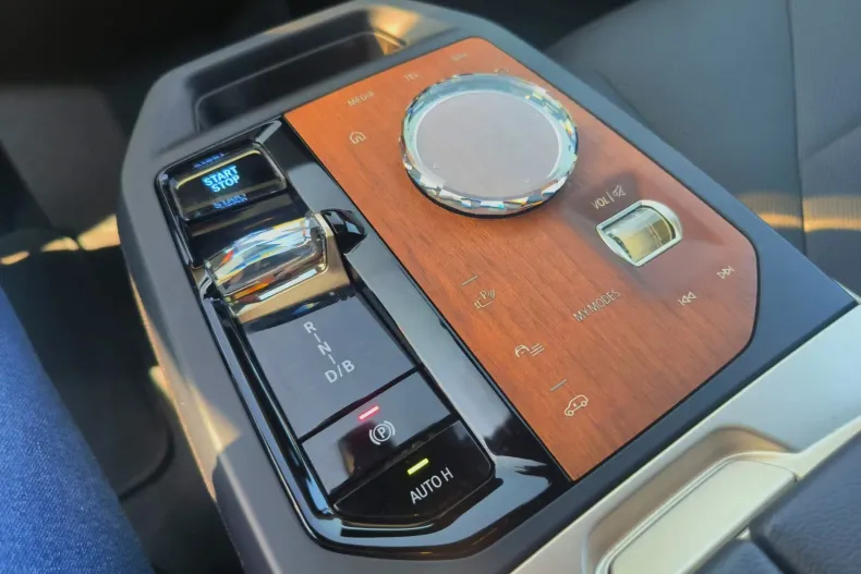 BMW iX din 2024 cu 21.500 km - oferta BMW166002 - foto 12