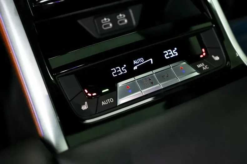 BMW Seria 8 din 2020 cu 94.245 km - oferta BMW166005 - foto 31