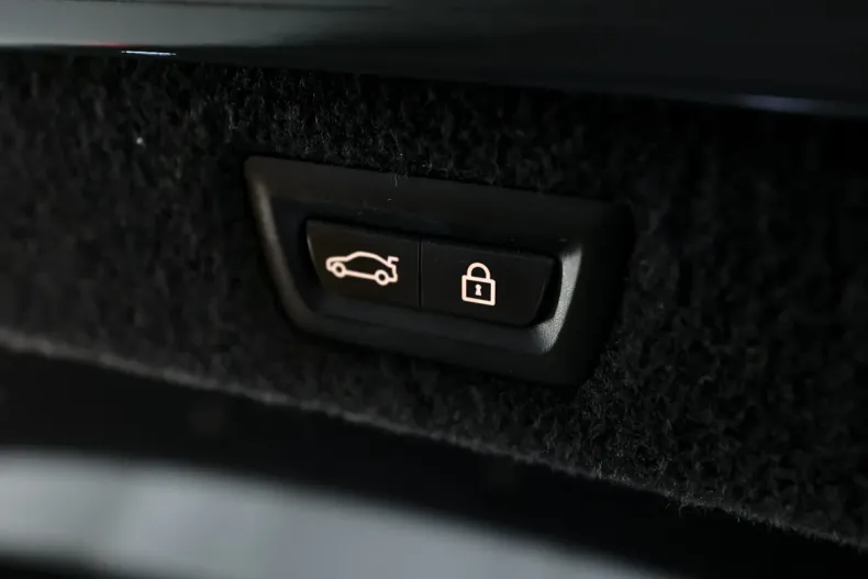 BMW Seria 8 din 2020 cu 94.245 km - oferta BMW166005 - foto 33