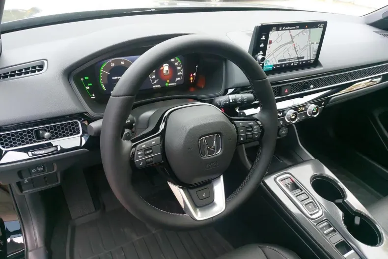 Honda Civic din 2025 cu 4.000 km - oferta HON166012 - foto 9