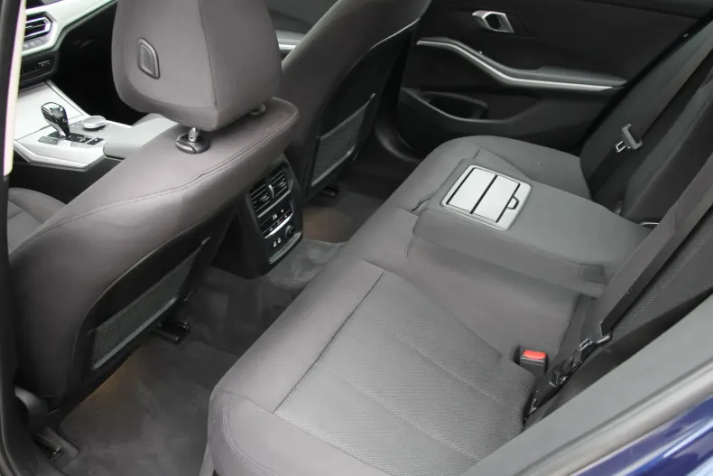 BMW Seria 3 din 2020 cu 154.000 km - oferta BMW166025 - foto 16