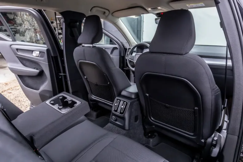 Volvo XC40 din 2020 cu 56.000 km - oferta VOL166034 - foto 16