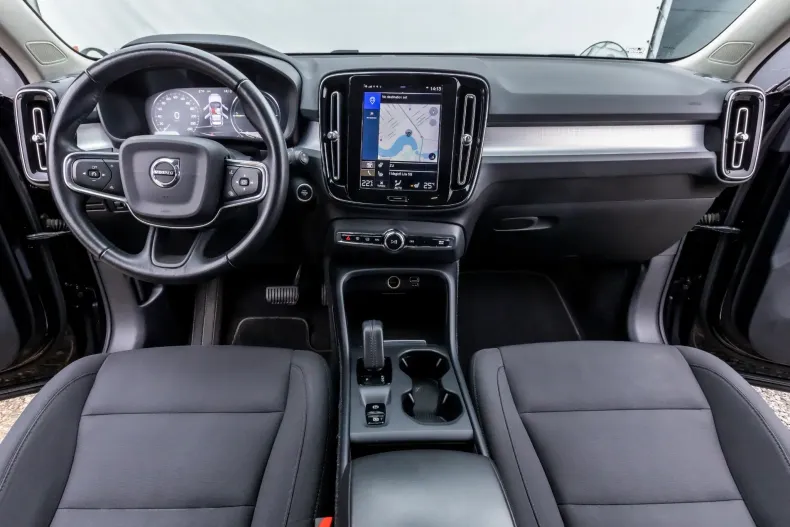 Volvo XC40 din 2020 cu 56.000 km - oferta VOL166034 - foto 18