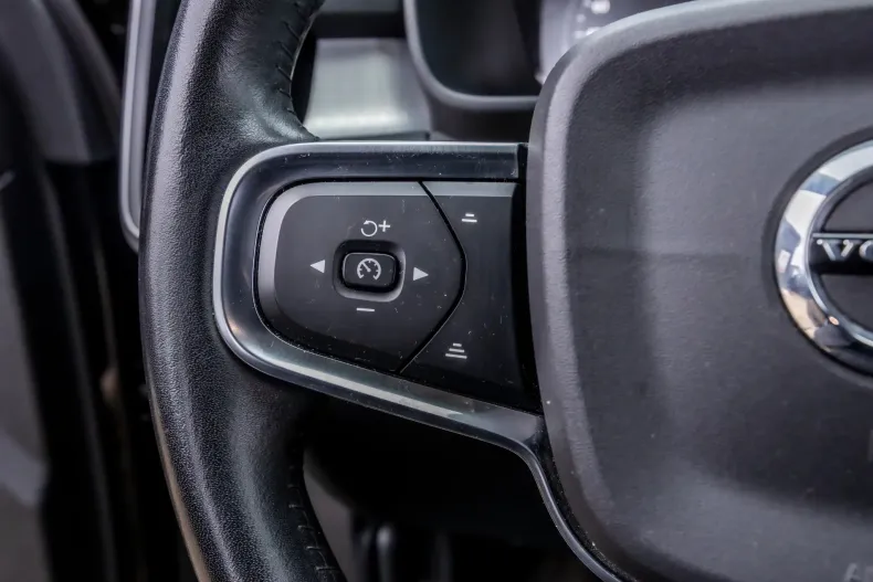 Volvo XC40 din 2020 cu 56.000 km - oferta VOL166034 - foto 21