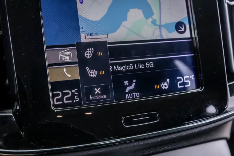 Volvo XC40 din 2020 cu 56.000 km - oferta VOL166034 - foto 24