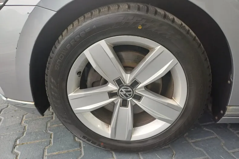 Volkswagen Passat din 2020 cu 130.010 km - oferta VOL166049 - foto 4