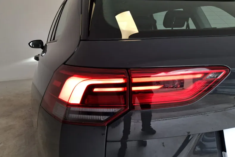 Volkswagen Golf din 2021 cu 98.025 km - oferta VOL166052 - foto 19