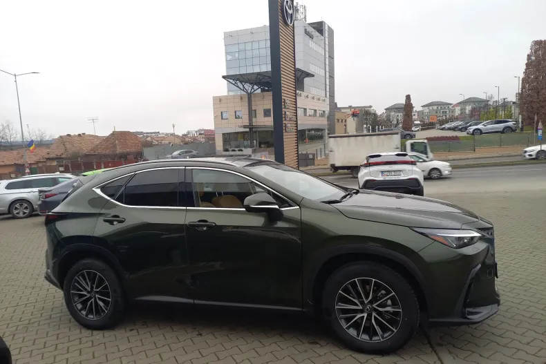 Lexus Seria NX din 2023 cu 8.250 km - oferta LEX166054 - foto 5