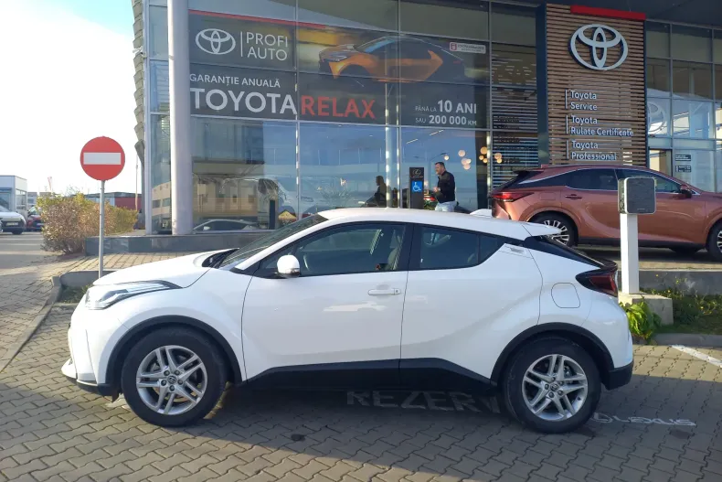 Toyota C-HR din 2023 cu 33.657 km - oferta TOY166055 - foto 4