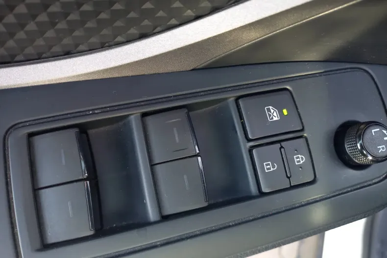 Toyota C-HR din 2023 cu 33.657 km - oferta TOY166055 - foto 7