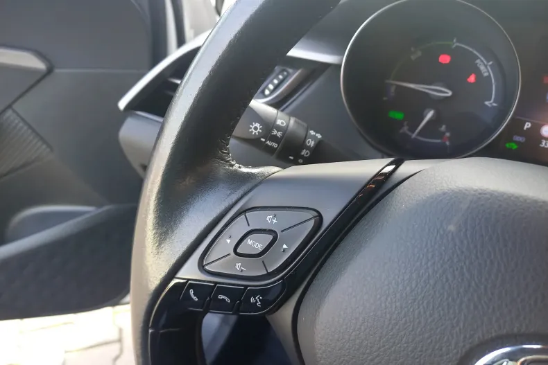 Toyota C-HR din 2023 cu 33.657 km - oferta TOY166055 - foto 18