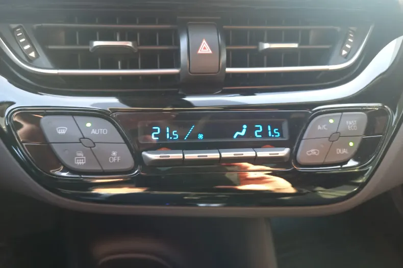 Toyota C-HR din 2023 cu 33.657 km - oferta TOY166055 - foto 26