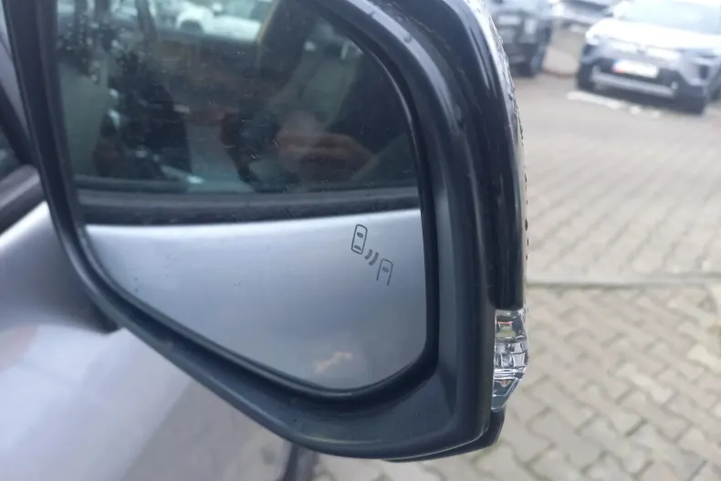 Toyota RAV4 din 2025 cu 550 km - oferta TOY166057 - foto 10