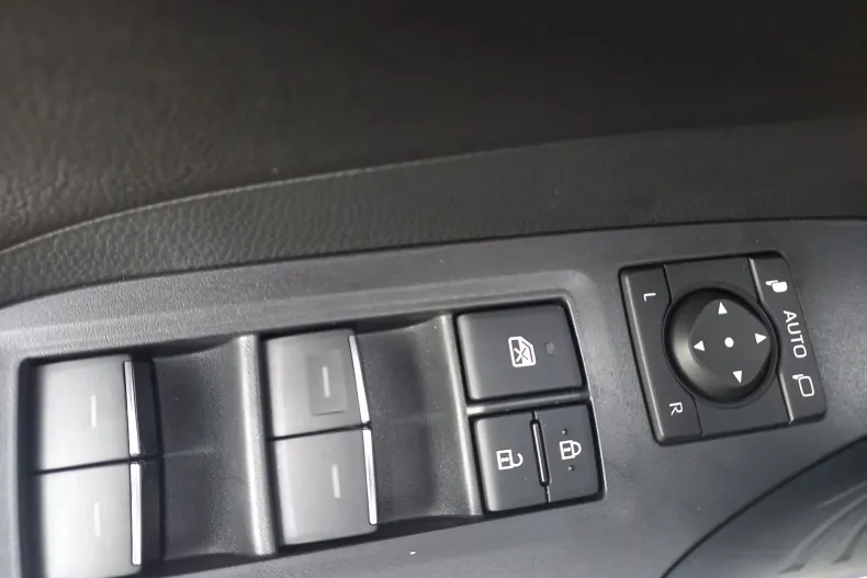 Toyota RAV4 din 2025 cu 550 km - oferta TOY166057 - foto 17