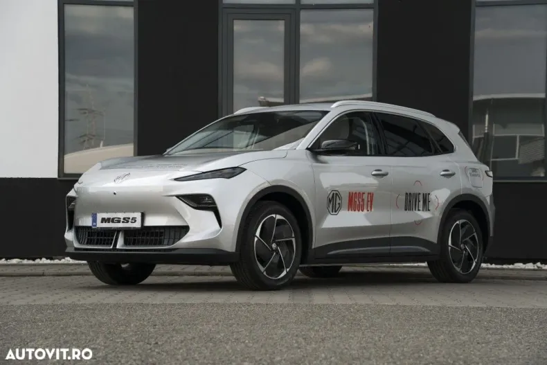 MG MG5 din 2025 cu 100 km - oferta MG0166061 - foto 1