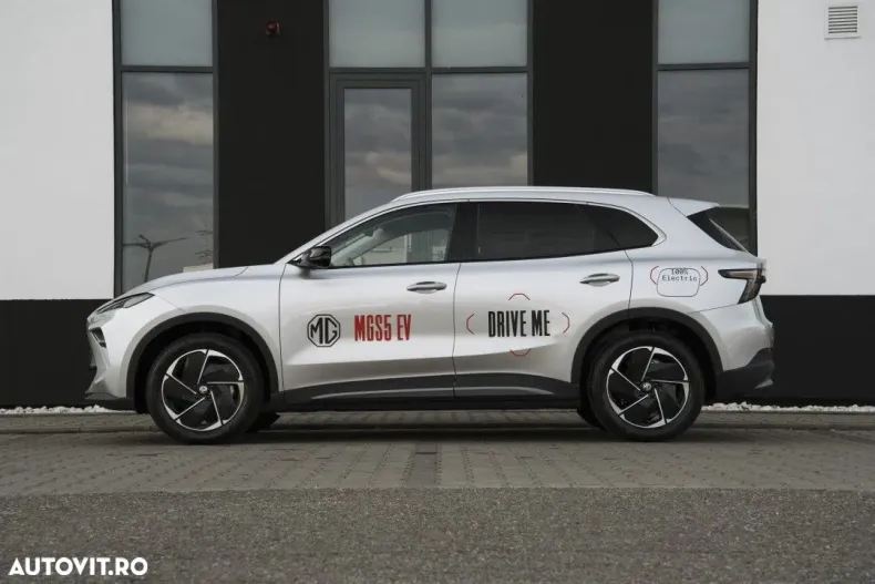 MG MG5 din 2025 cu 100 km - oferta MG0166061 - foto 4