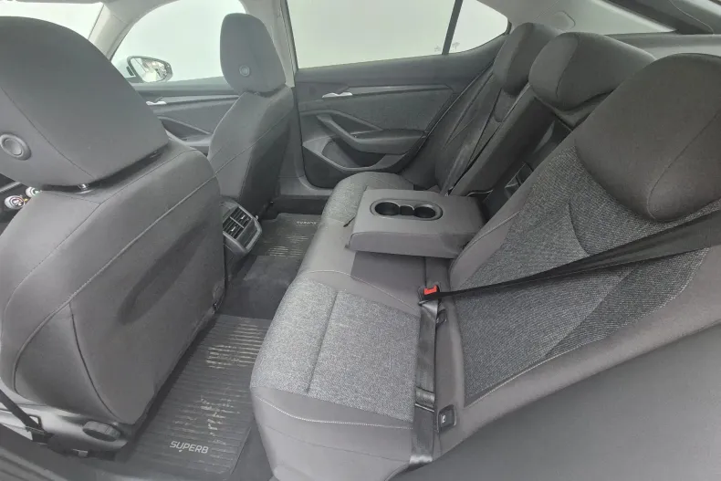 Skoda Superb din 2025 cu 3.838 km - oferta SKO166069 - foto 11