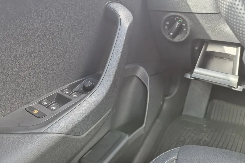 Skoda Karoq din 2025 cu 1.526 km - oferta SKO166073 - foto 14