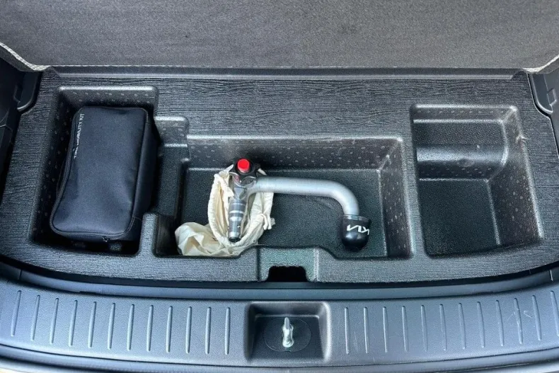 Kia Sportage din 2023 cu 61.900 km - oferta KIA166083 - foto 26