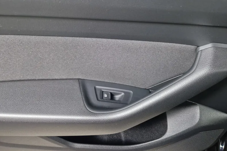 Volkswagen Passat din 2021 cu 152.892 km - oferta VOL166092 - foto 23