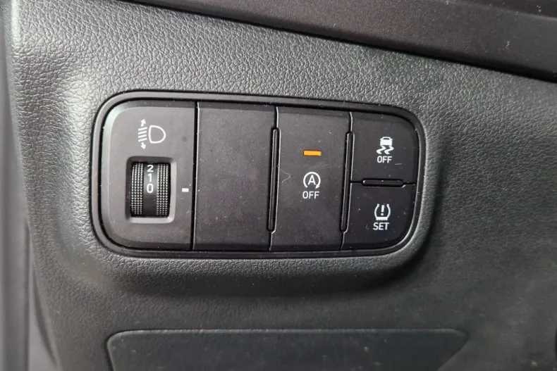 Hyundai i20 din 2020 cu 25.702 km - oferta HYU166093 - foto 20