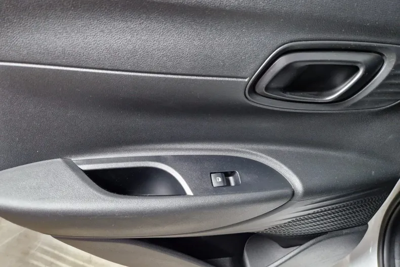 Hyundai i20 din 2020 cu 25.702 km - oferta HYU166093 - foto 24