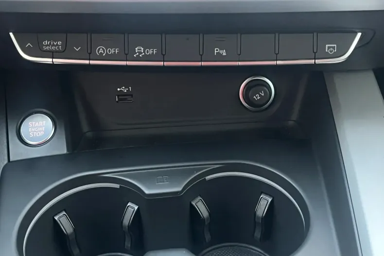 Audi A4 din 2023 cu 38.280 km - oferta AUD166109 - foto 25